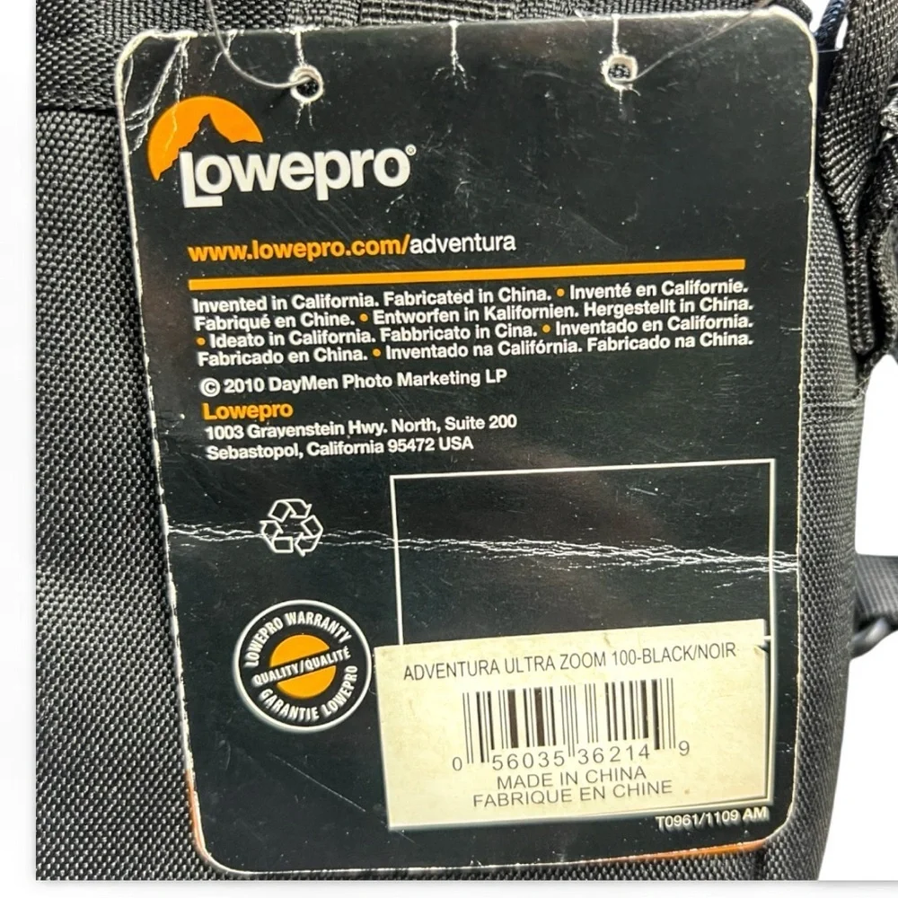 NWT Lowepro Adventura Ultra Zoom 100 Black Camera Bag